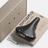 Kép 8/8 - BROOKS NYEREG B17 STANDARD NŐI FEKETE B211D A07202 NYEREG - 8